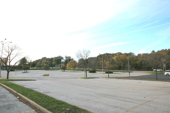 3840 46th Ave, Rock Island, IL 61201
